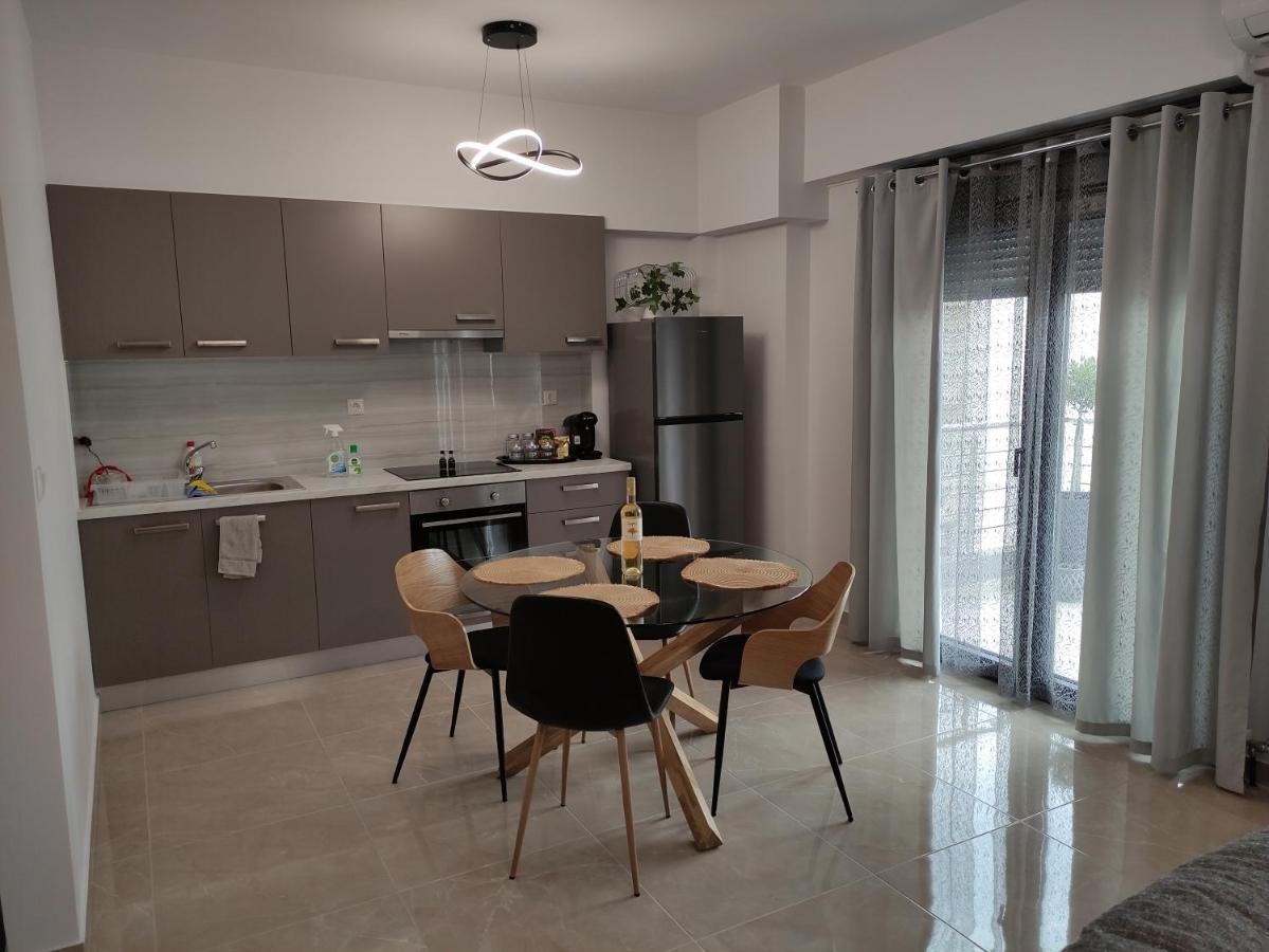 Grey Swan - Modern & Stylish Apartment With Private Parking Golos Dış mekan fotoğraf