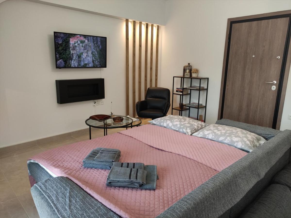 Grey Swan - Modern & Stylish Apartment With Private Parking Golos Dış mekan fotoğraf